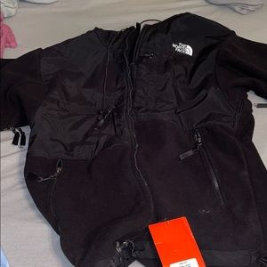 **BRAND NEW** Men’s North Face Denali Jacket